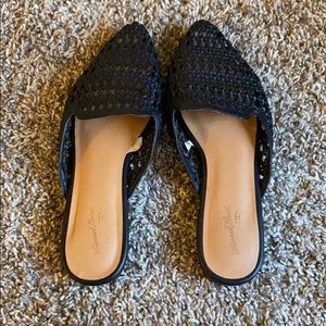 Universal Thread Woven Slides